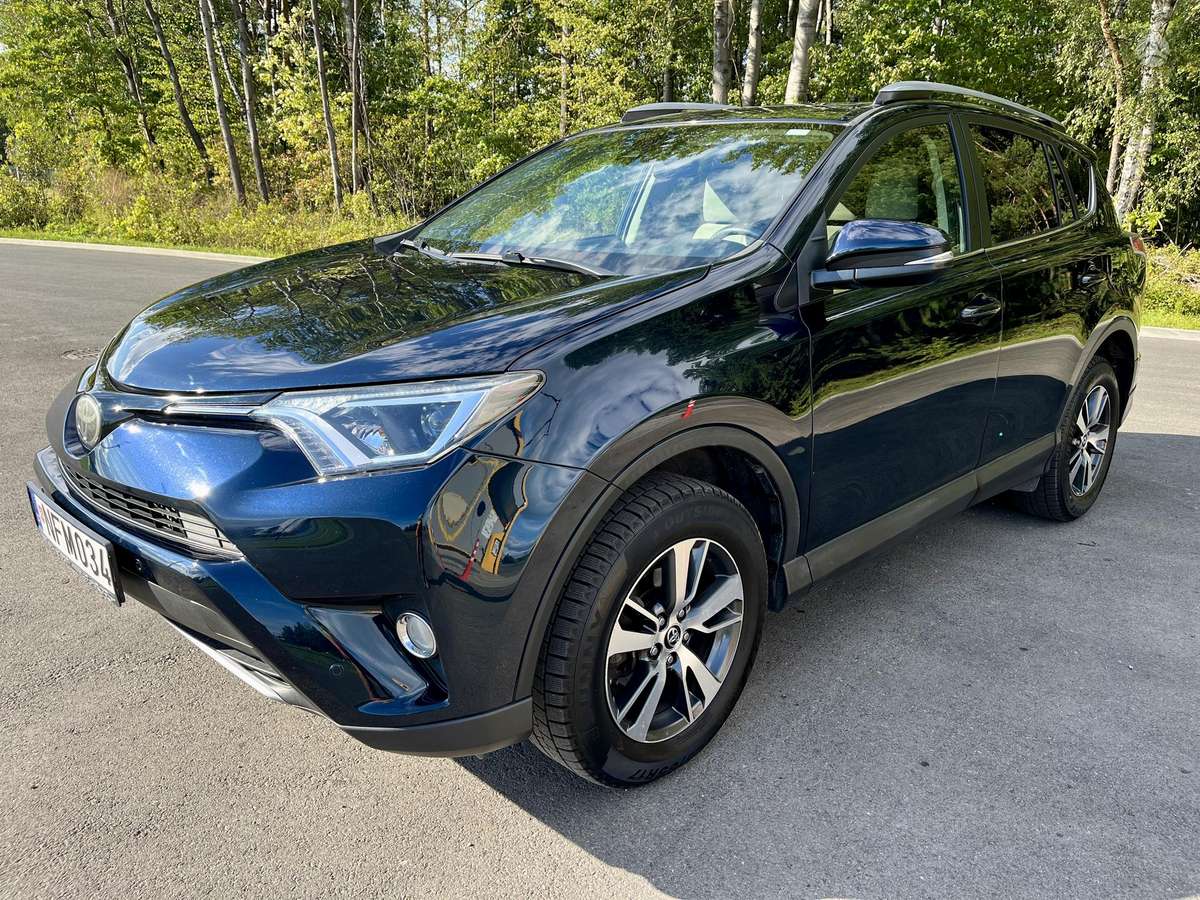 Toyota RAV4 - 1