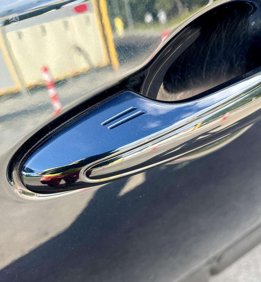 Toyota RAV4 - 6