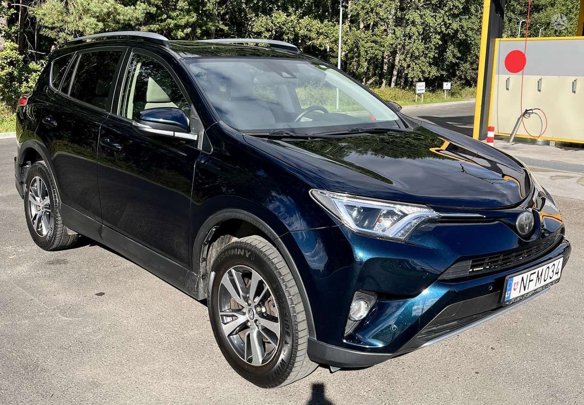 Toyota RAV4 - 5