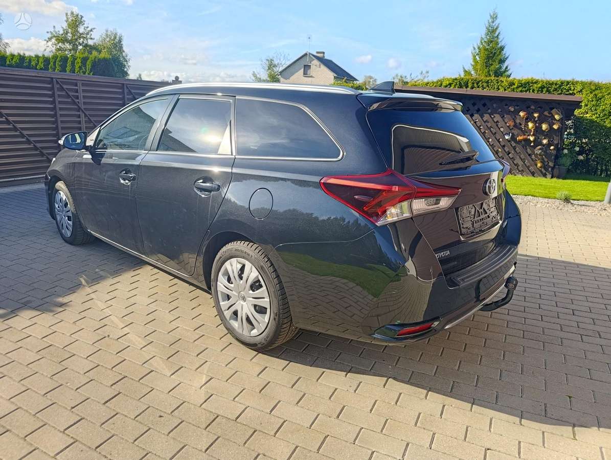 Toyota Auris - 4