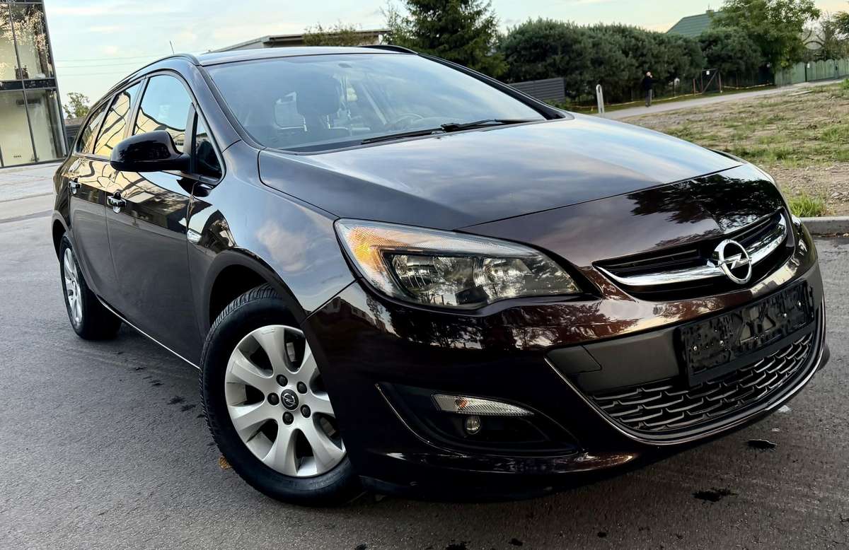 Opel Astra, Универсал