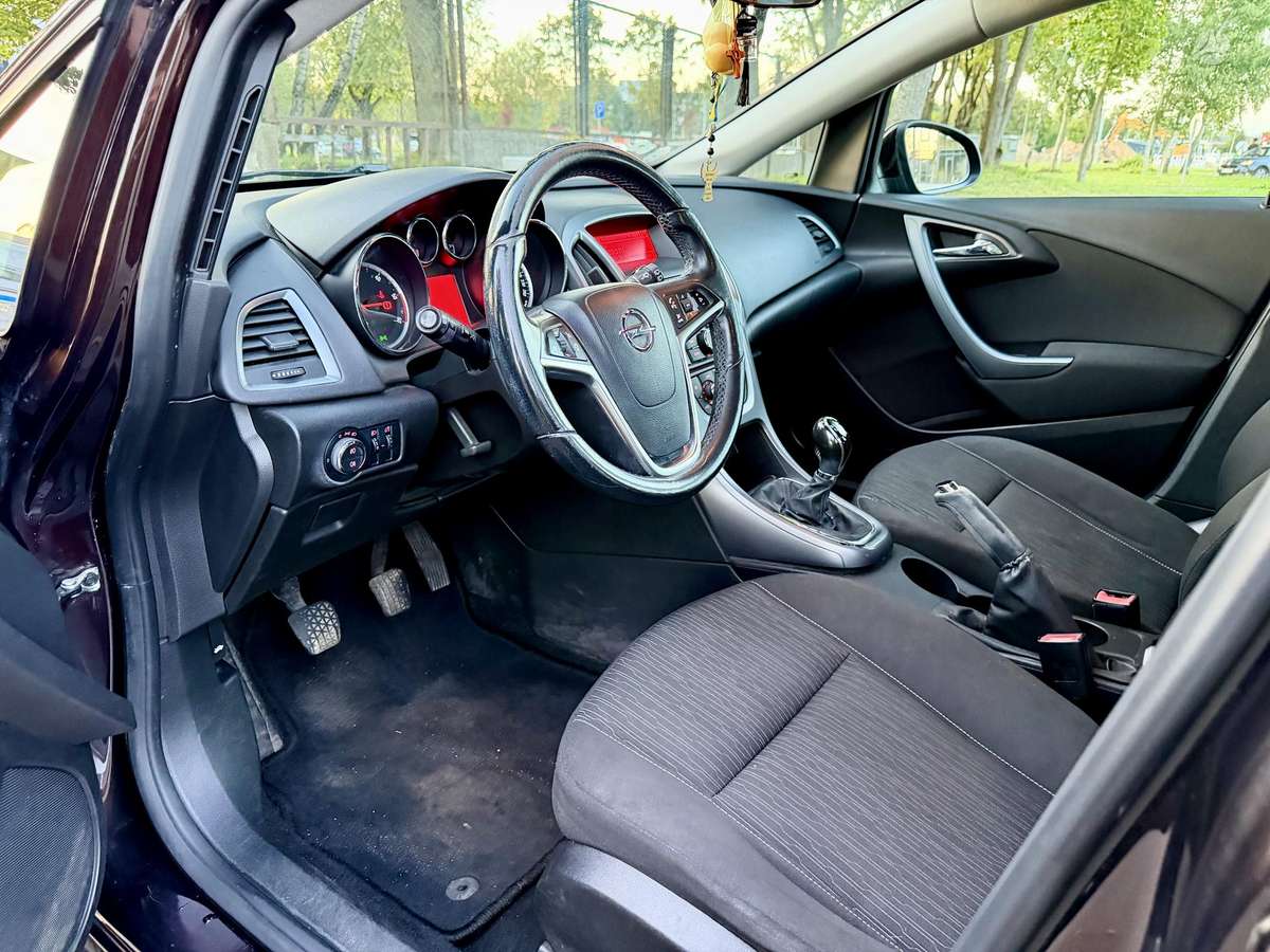 Opel Astra, universalas