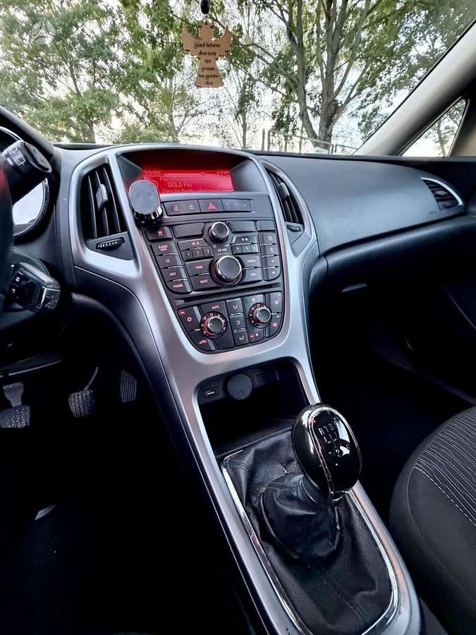 Opel Astra, universalas
