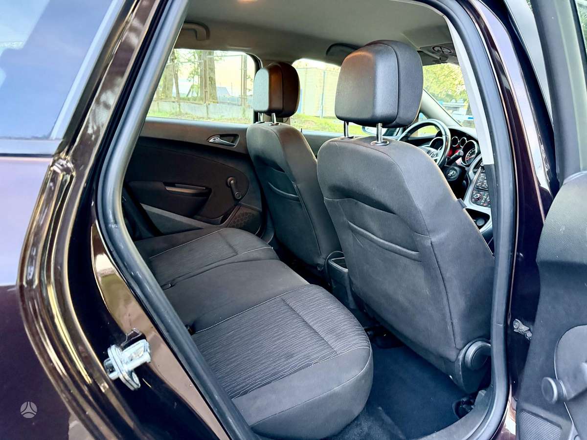 Opel Astra, universalas