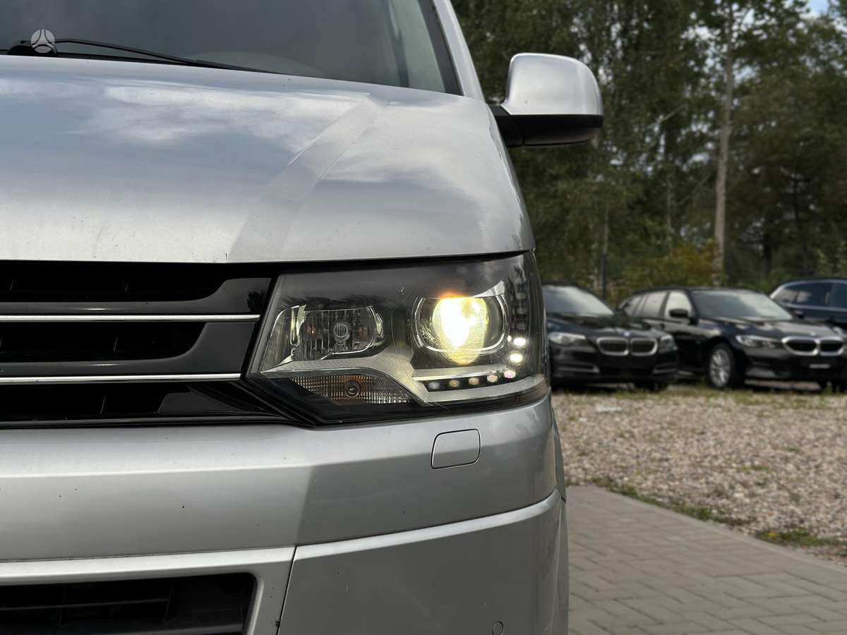 Volkswagen Caravelle - 9
