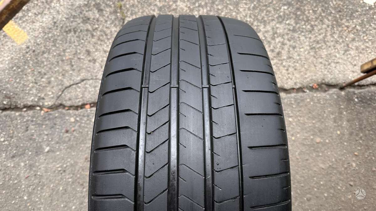 Pirelli PZero PZ4, летние 275/40 R20