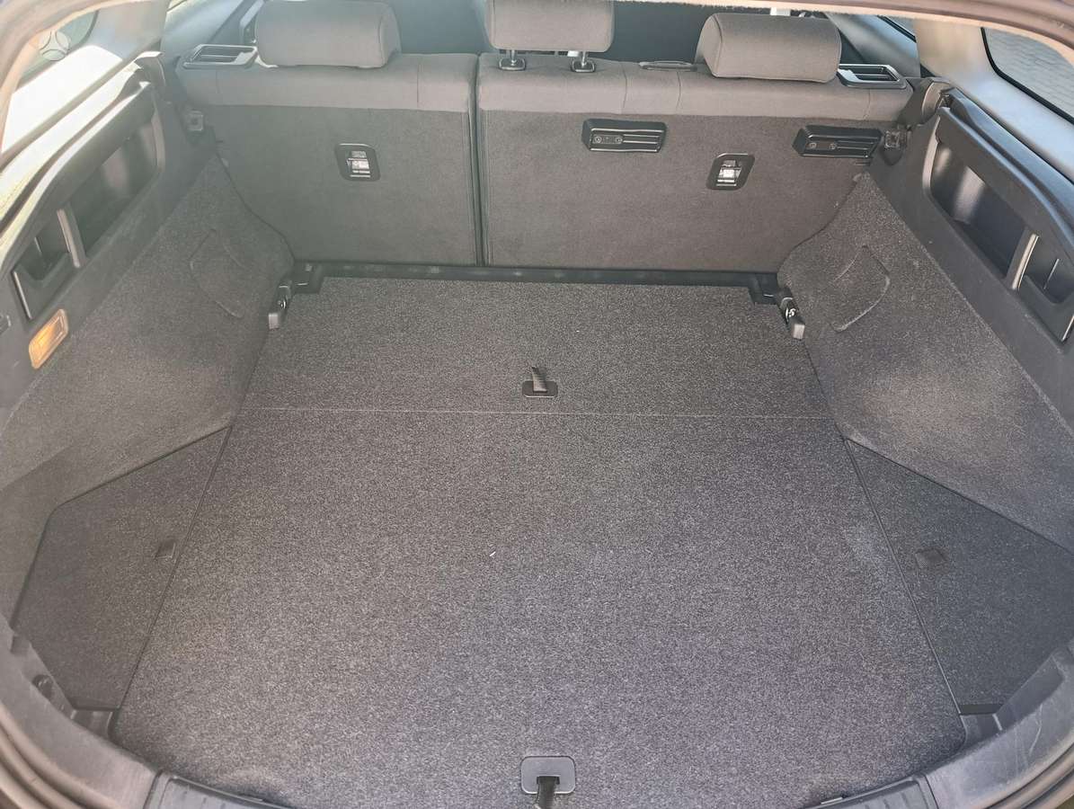Toyota Auris, 1.2 l., Универсал