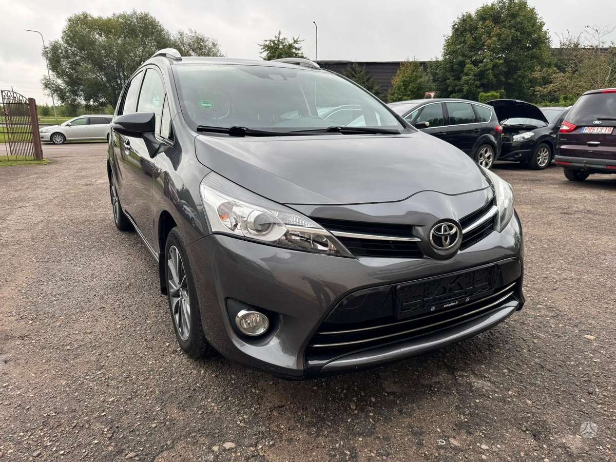 Toyota Verso - 3