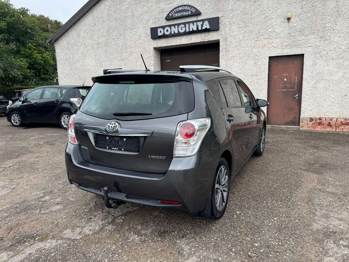 Toyota Verso - 5