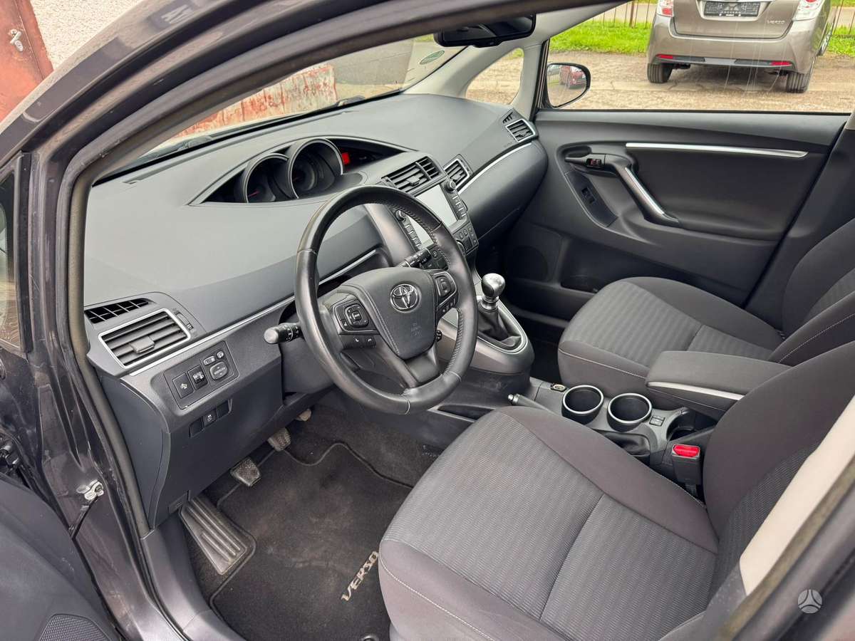 Toyota Verso - 11
