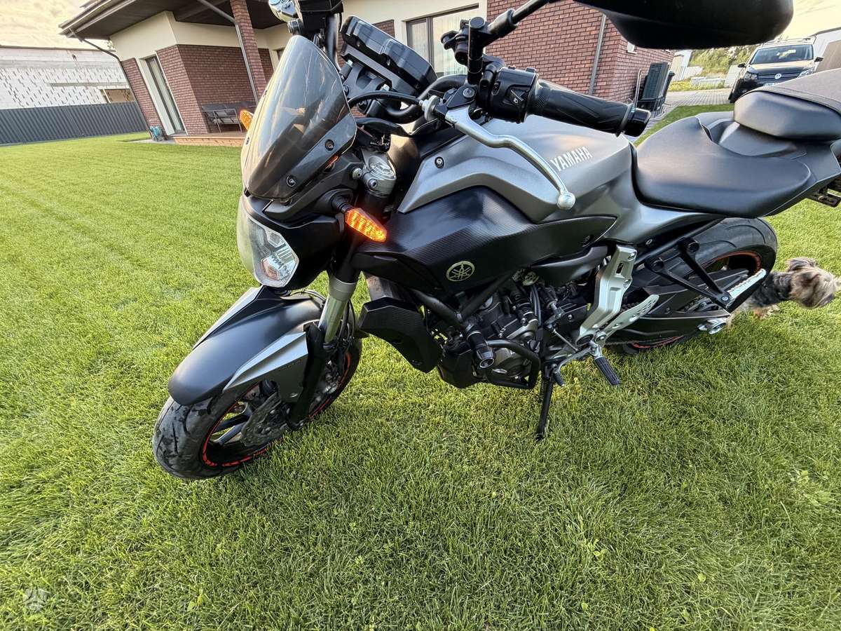 Yamaha MT 07 698cc, street / classic