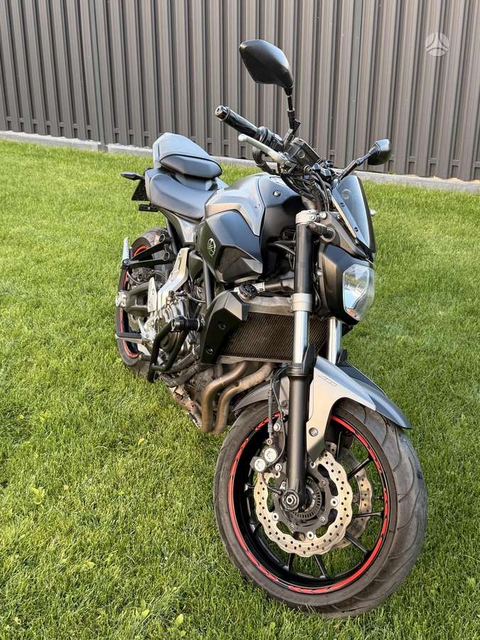 Yamaha MT 07 698cc, street / classic