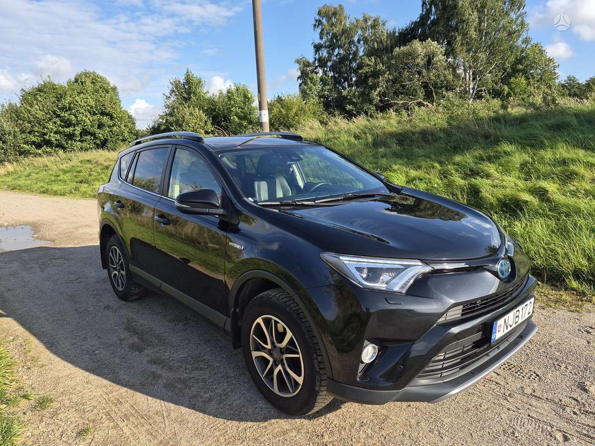 Toyota RAV4 - 1
