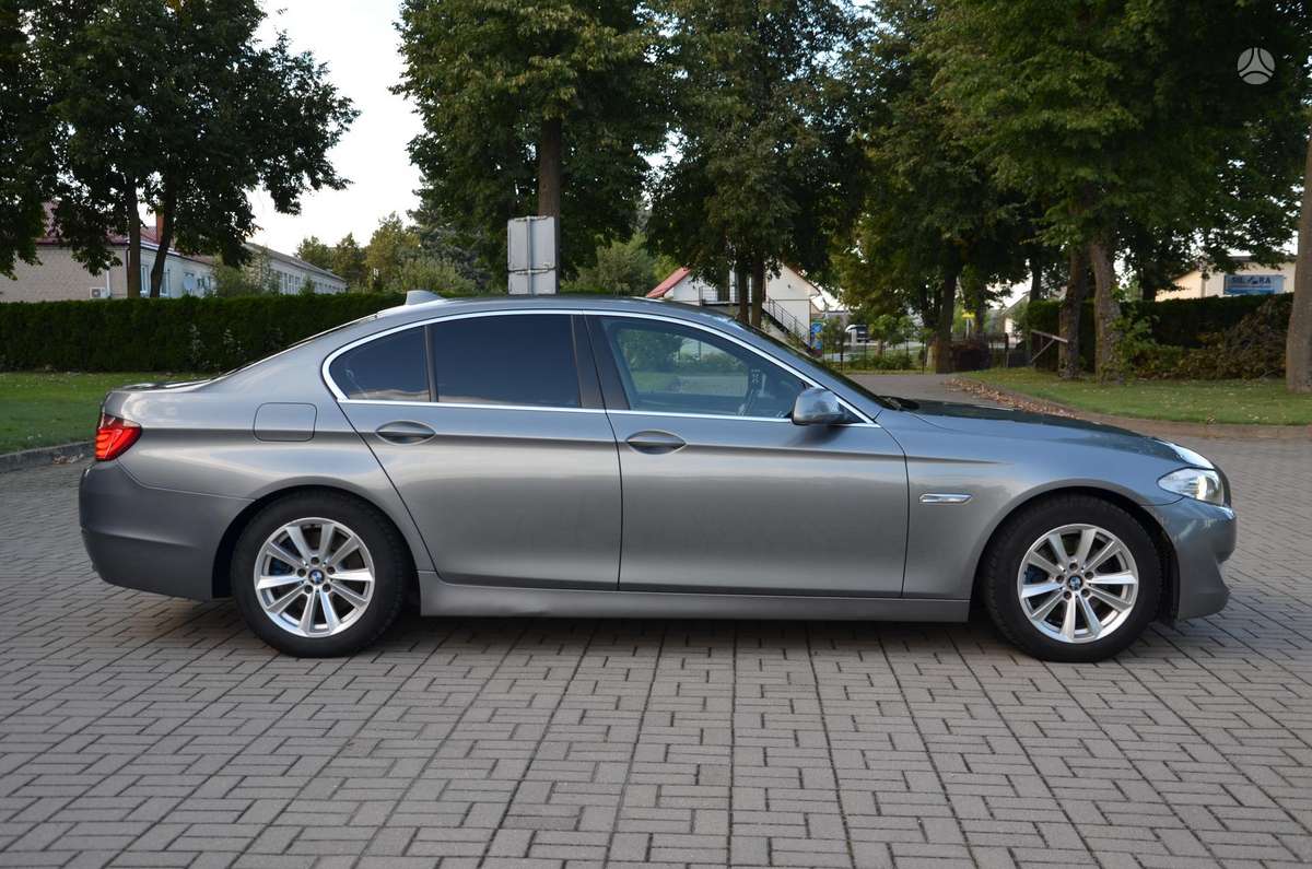 BMW 520, 2.0 l., Седан