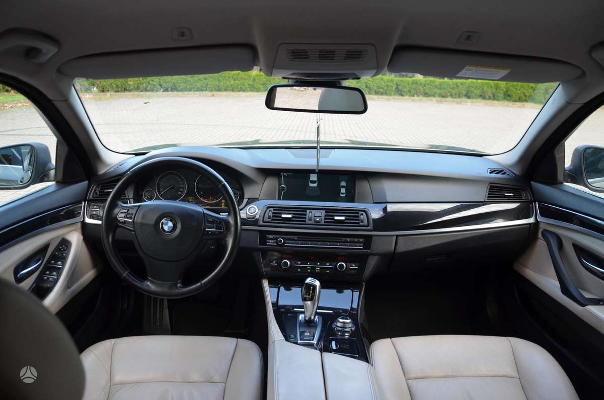 BMW 520, 2.0 l., Седан