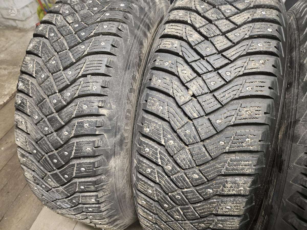 Goodyear, žieminės 235/65 R18