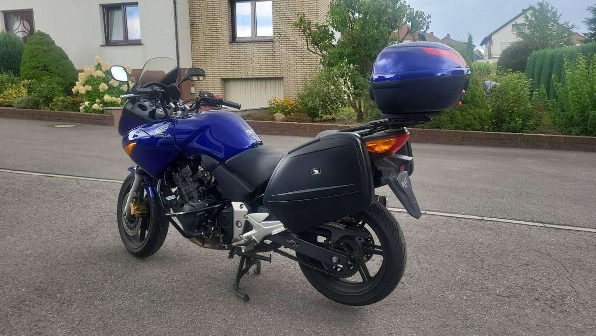 Honda CBF 600cc, street / classic