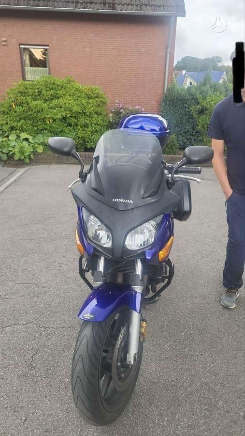 Honda CBF 600cc, street / classic