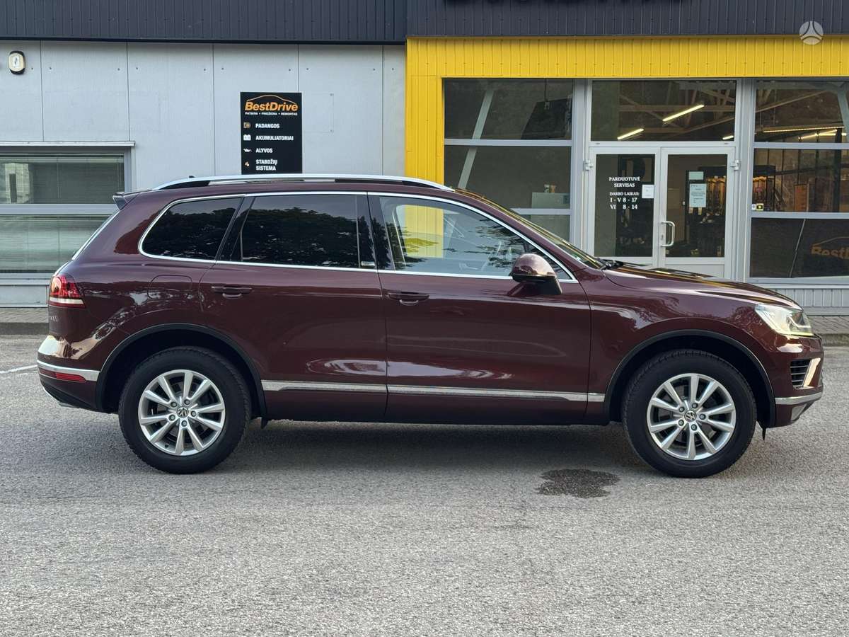 Volkswagen Touareg - 12