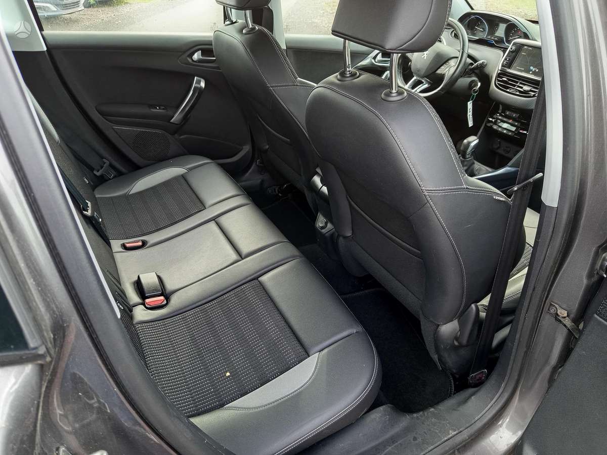 Peugeot 2008 - 5