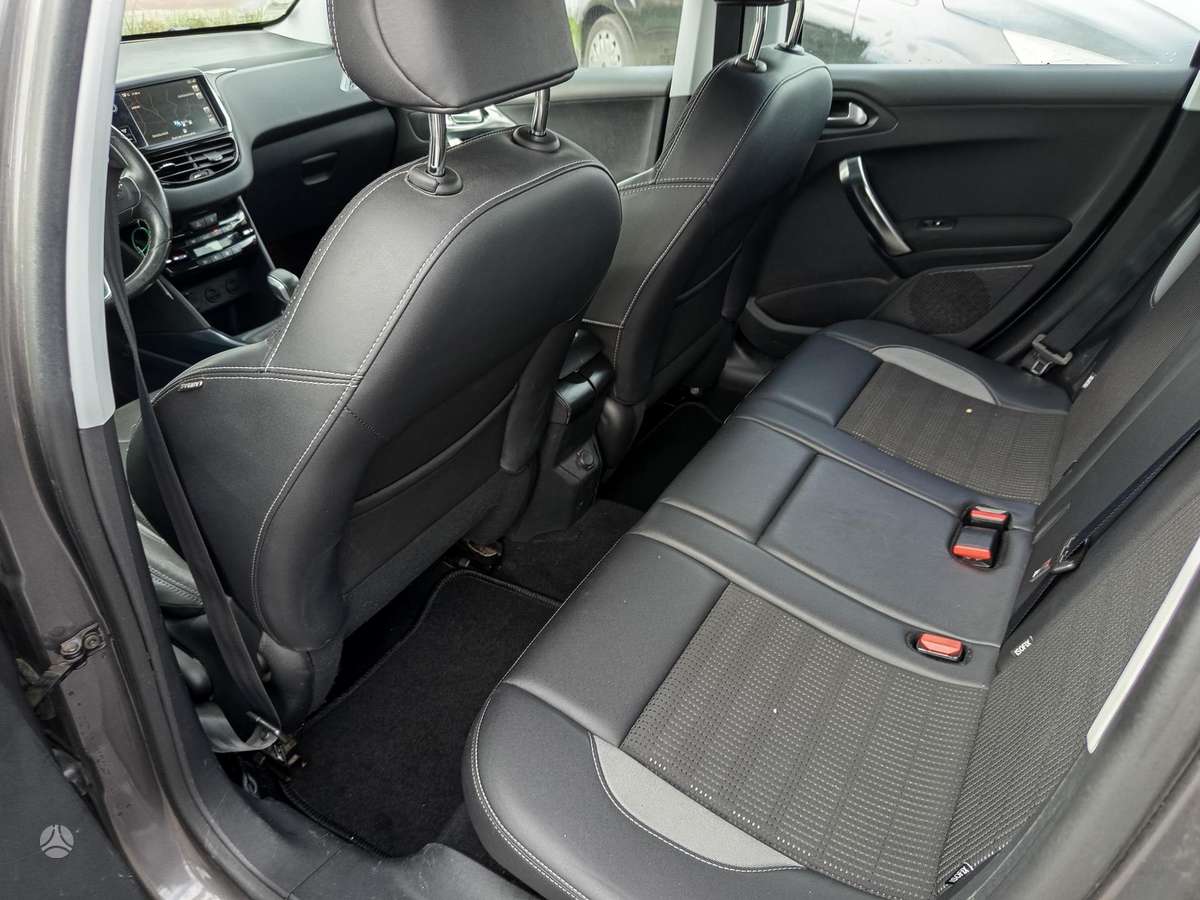 Peugeot 2008 - 7