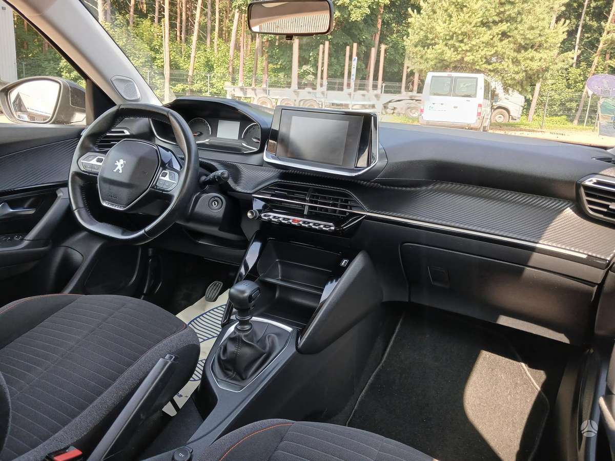 Peugeot 2008 - 9