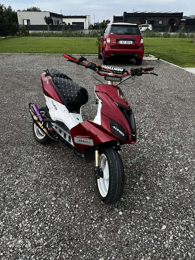 Aprilia SR 70cc, мотороллеры / мопеды