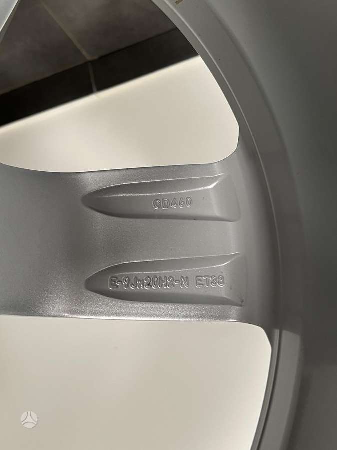 Audi Q8 E-TRON original su padangom, легкосплавные , R20