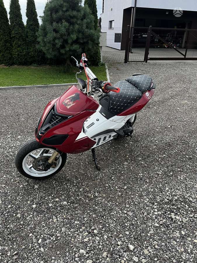 Aprilia SR 70cc, мотороллеры / мопеды