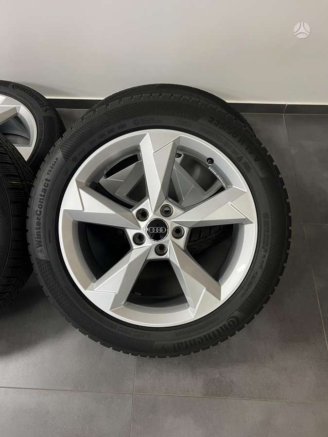Audi Q3 Originalūs su padangomis, light alloy, R19