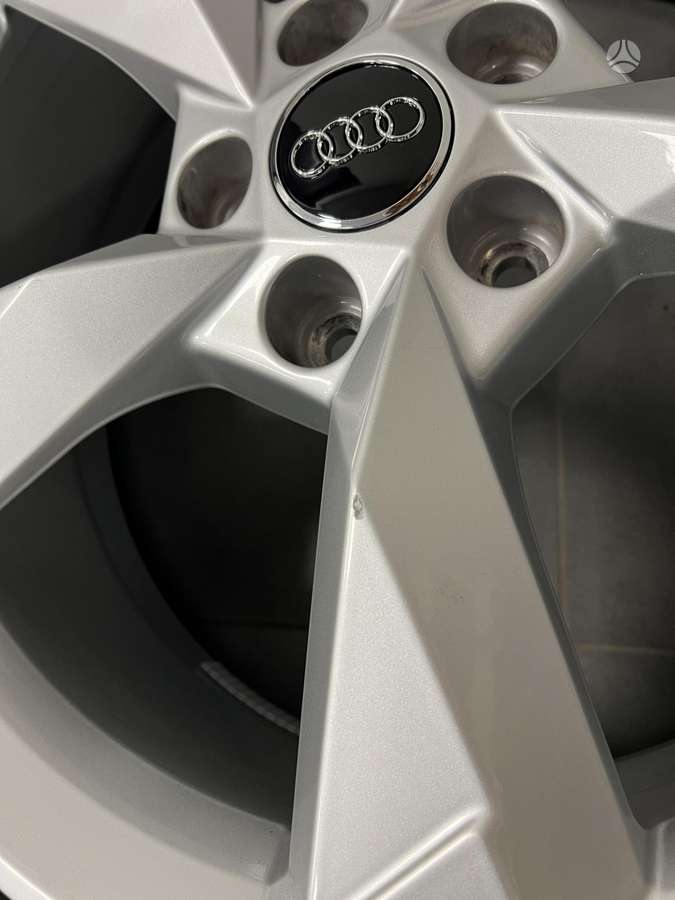 Audi Q3 Originalūs su padangomis, light alloy, R19