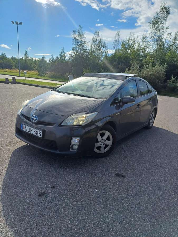 Toyota Prius - 1