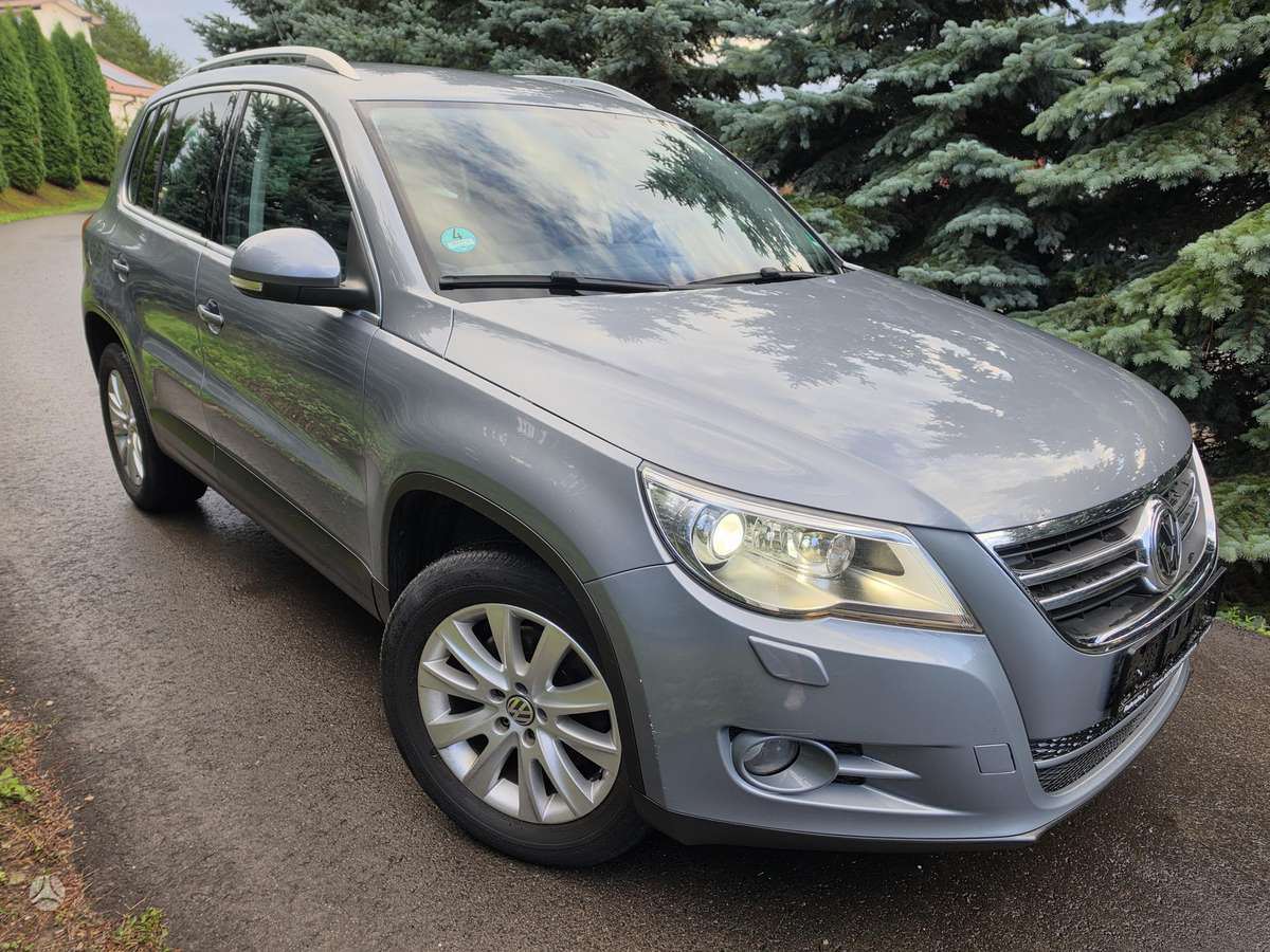 Volkswagen Tiguan - 2