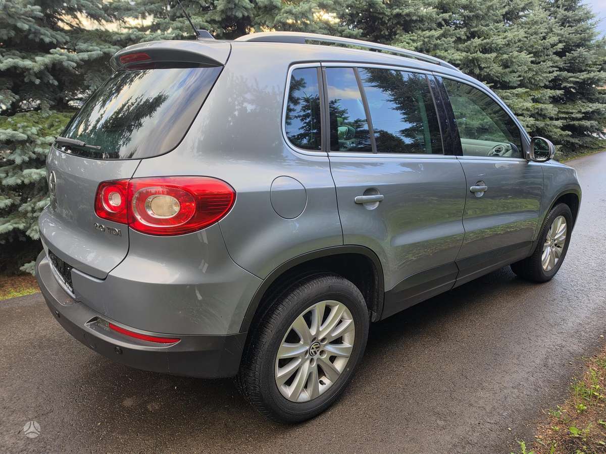 Volkswagen Tiguan - 4