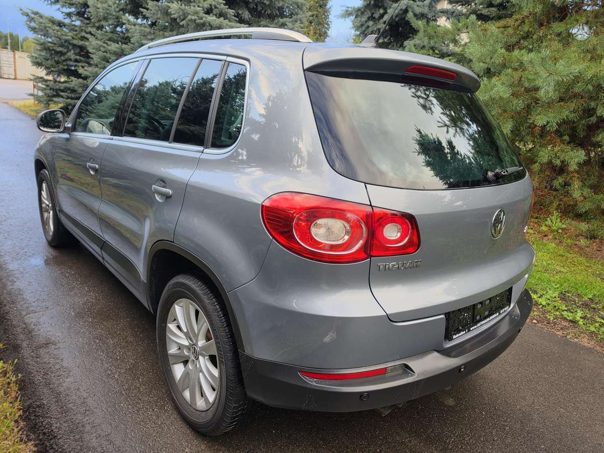 Volkswagen Tiguan - 5
