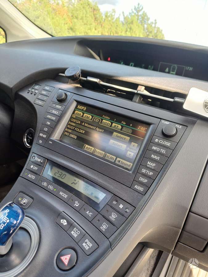 Toyota Prius - 9