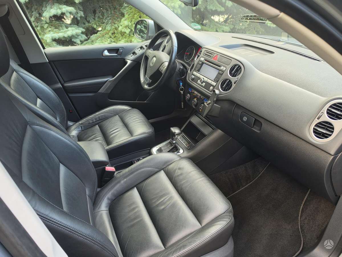 Volkswagen Tiguan - 10