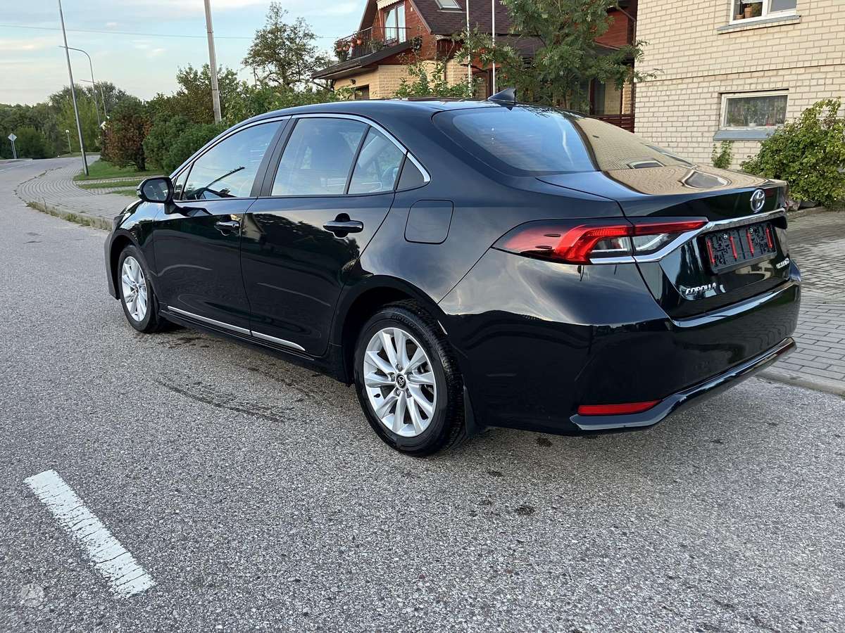 Toyota Corolla - 4
