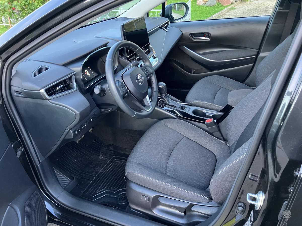 Toyota Corolla - 10