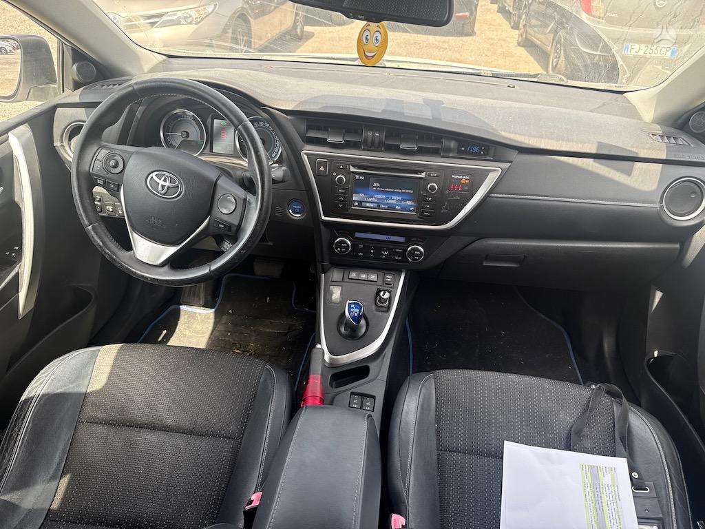 Toyota Auris - 10