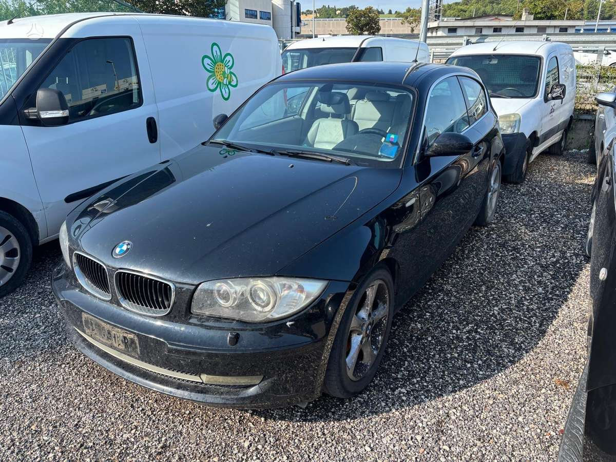 BMW 120, 2.0 l., hatchback