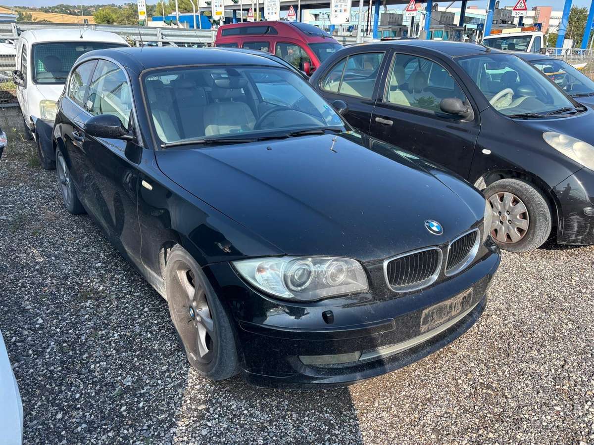 BMW 120, 2.0 l., hatchback