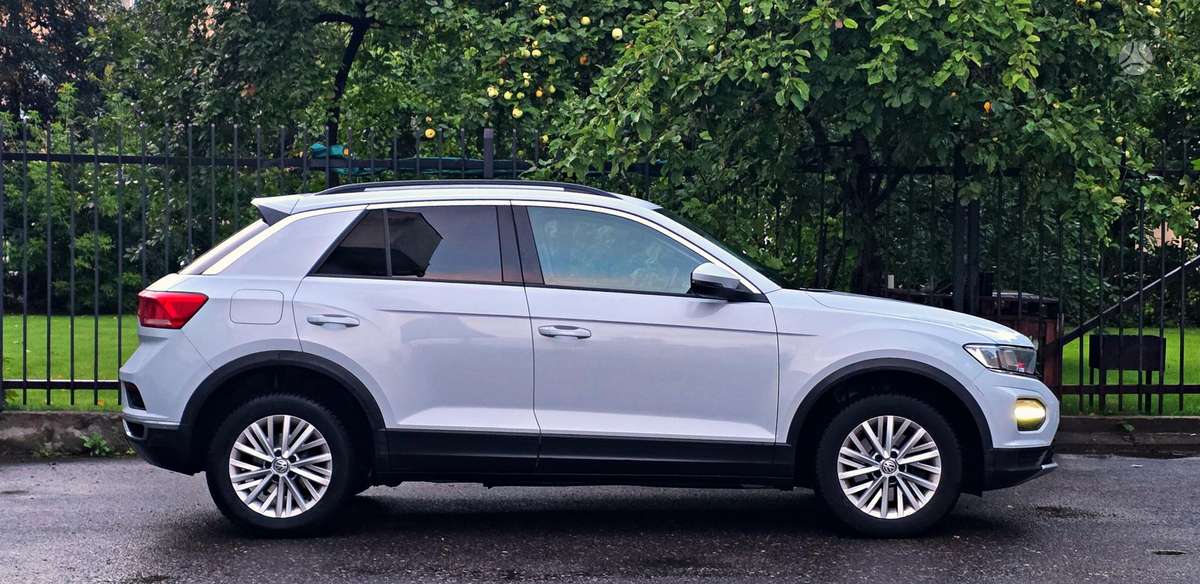 Volkswagen T-Roc - 10