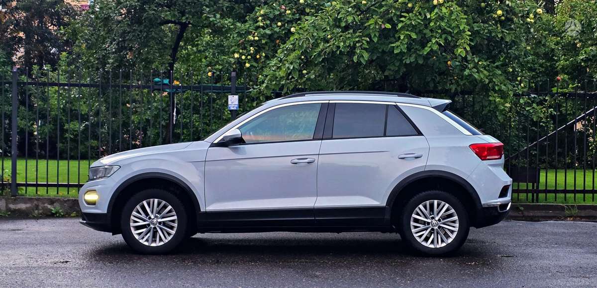 Volkswagen T-Roc - 9