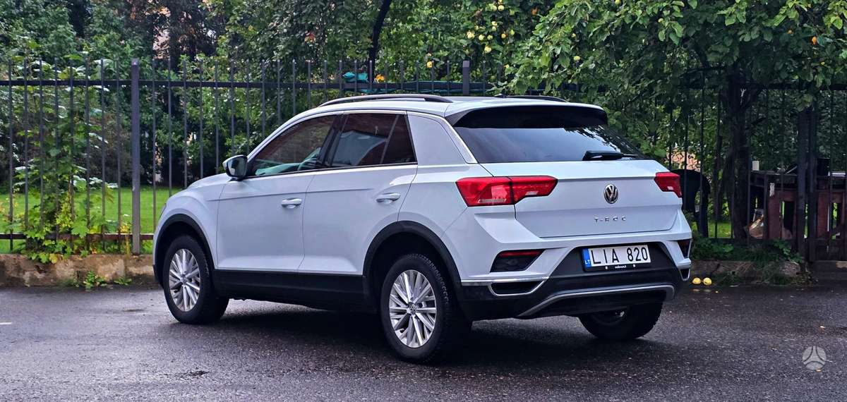 Volkswagen T-Roc - 8