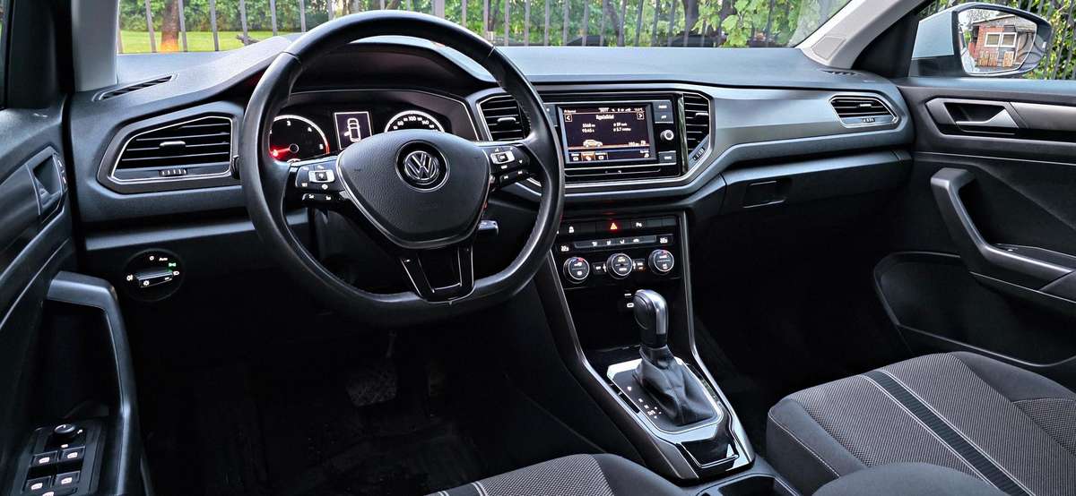 Volkswagen T-Roc - 12