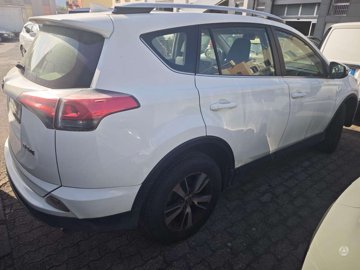 Toyota RAV4 - 4