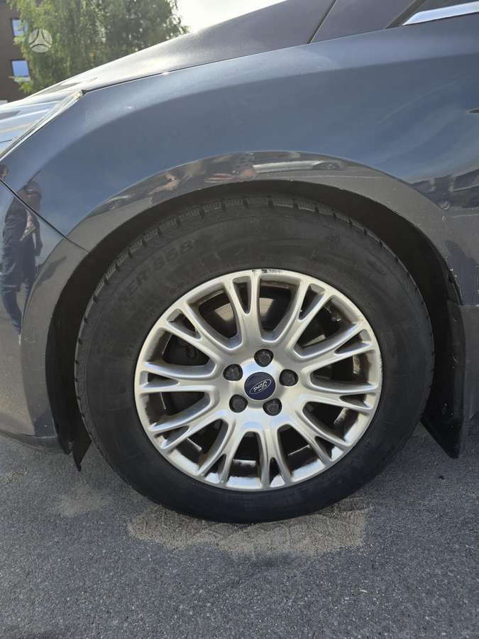 Ford Focus, 1.6 l., hatchback