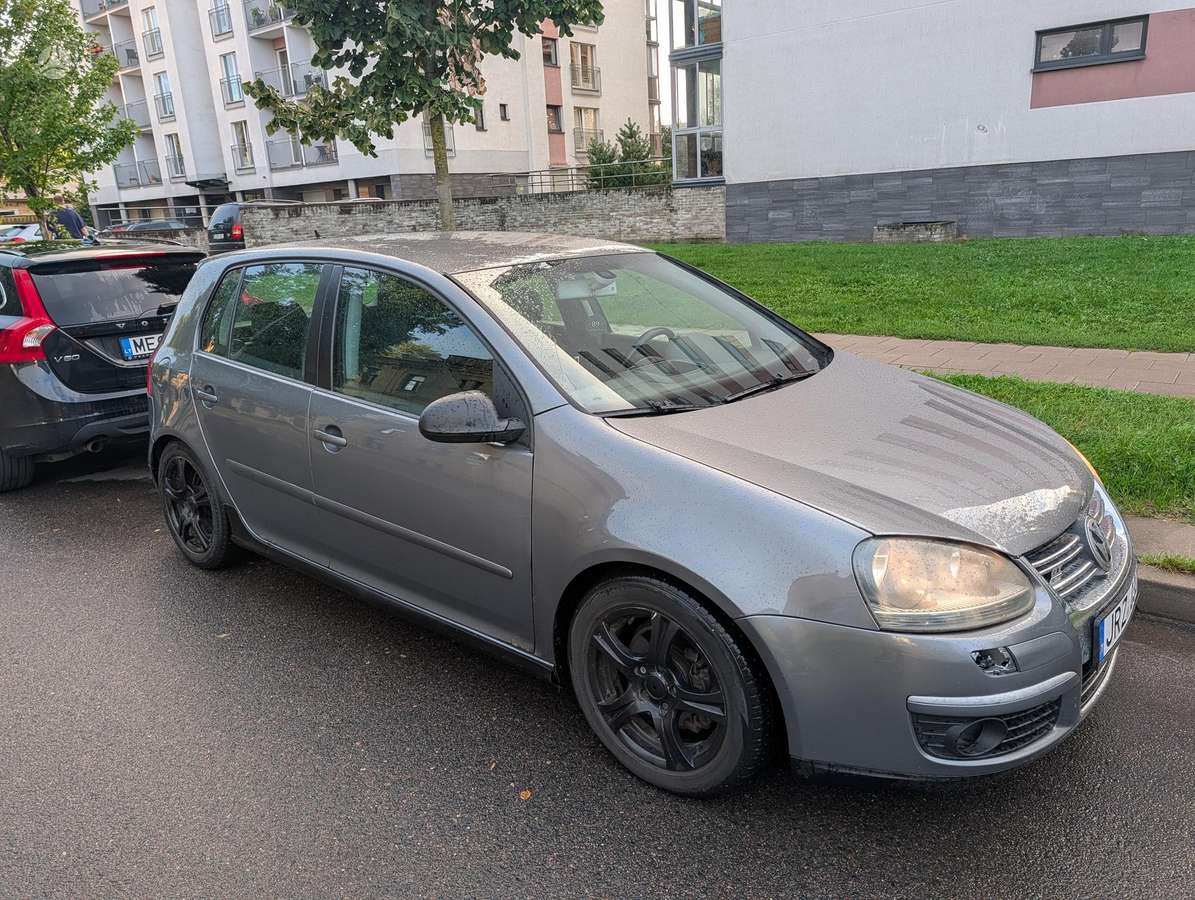 Volkswagen Golf - 3