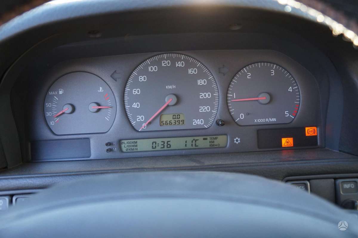 Volvo V70, 2.5 l., wagon